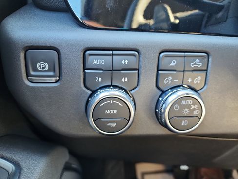 New 2026 GMC Sierra 1500 SLT w/ SLT Premium Package image 23