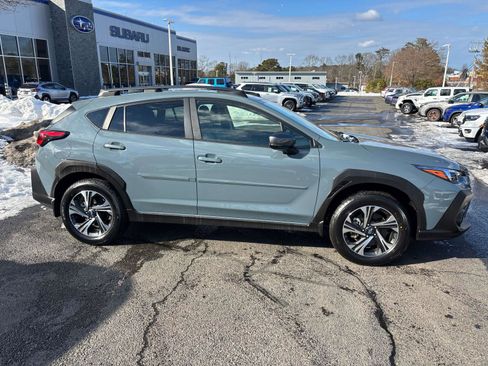 Used 2024 Subaru Crosstrek 2.0i Premium image 2