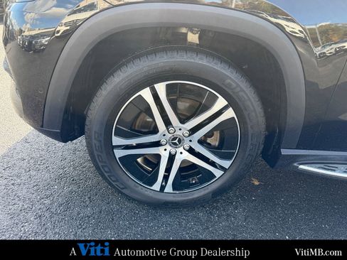 Used 2022 Mercedes-Benz GLS 450 4MATIC image 11