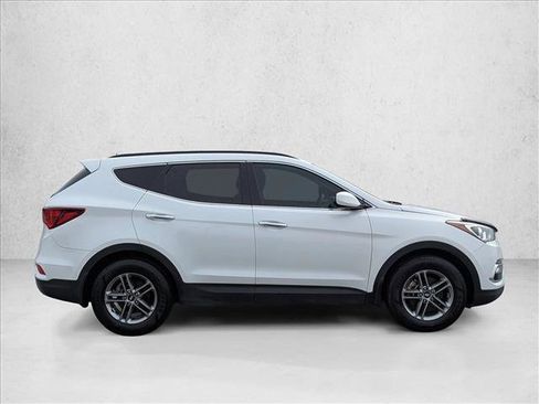 Used 2017 Hyundai Santa Fe Sport image 4