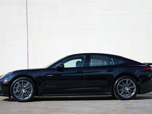 Used 2025 Porsche Panamera 4 E-Hybrid AWD/4WD image 9