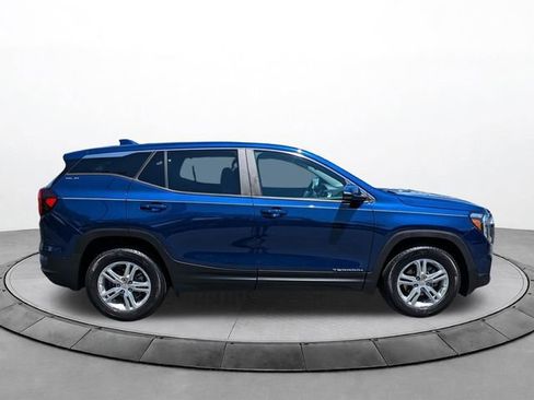 Used 2023 GMC Terrain SLE FWD image 3