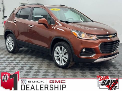 Used 2019 Chevrolet Trax Premier AWD/4WD image 1