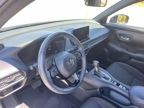 Used 2025 Honda HR-V Sport image 15