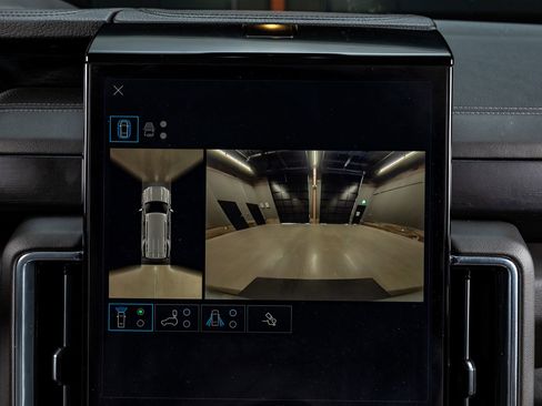 Used 2025 GMC Yukon Denali image 22