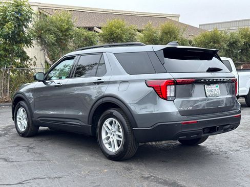 Certified 2026 Ford Explorer Active RWD image 10
