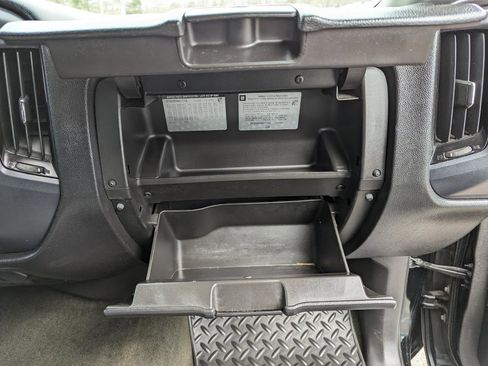 Used 2017 GMC Sierra 1500 4x4 Double Cab image 32