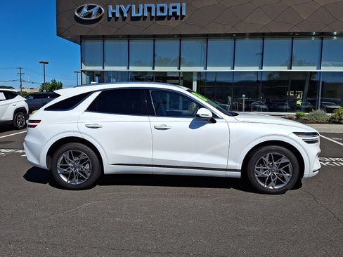 Used 2025 Genesis GV70 2.5T AWD/4WD image 7