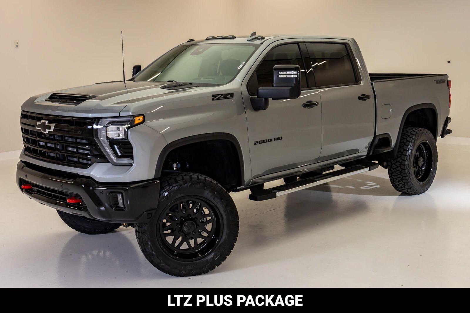 Used 2026 Chevrolet Silverado 2500 LTZ w/ LTZ Plus Package AWD/4WD image 5