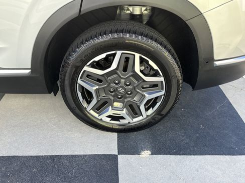 Used 2021 Hyundai Santa Fe Limited w/ Cargo Package image 13