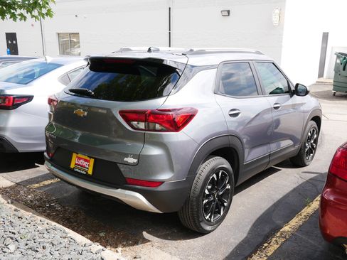 Used 2022 Chevrolet TrailBlazer LT FWD image 5