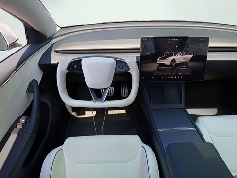 Used 2024 Tesla Model 3 Performance AWD/4WD image 2