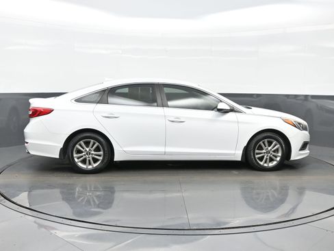 Used 2017 Hyundai Sonata SE w/ Cargo Package image 7