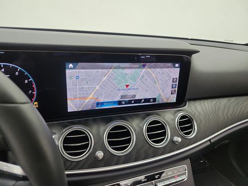 Used 2021 Mercedes-Benz E 350 Sedan image 14