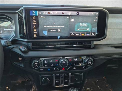 Used 2024 Jeep Wrangler Unlimited Sahara AWD/4WD image 14