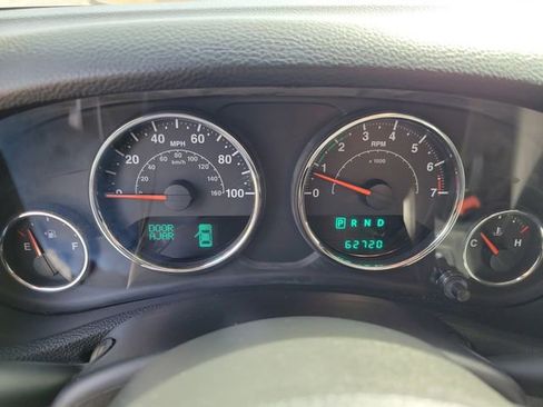 Used 2012 Jeep Wrangler Rubicon w/ PWR Convenience Group image 16