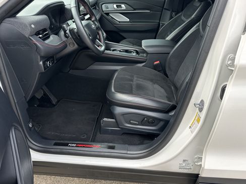 Used 2025 Ford Explorer ST AWD/4WD image 12