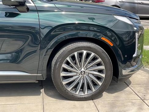 Used 2023 Hyundai Palisade Calligraphy image 12