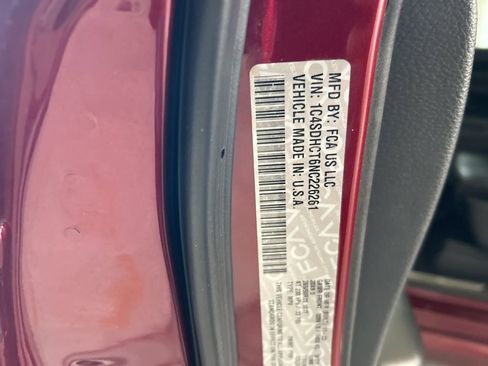 Certified 2022 Dodge Durango R/T image 39