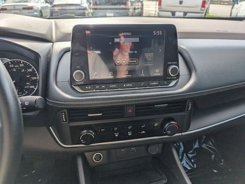 Used 2022 Nissan Rogue S FWD image 22
