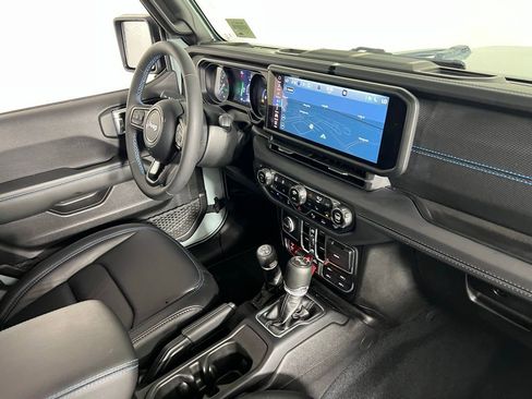 Used 2024 Jeep Wrangler Unlimited Rubicon 4xe image 32