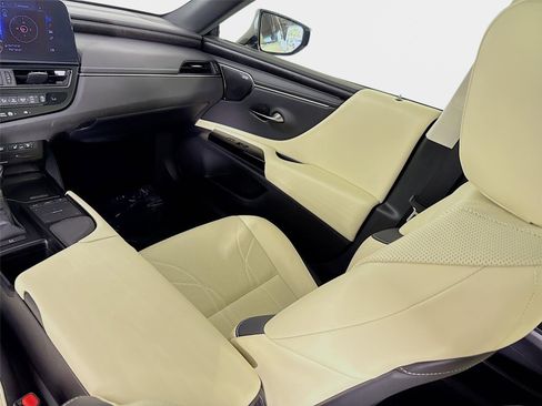Used 2022 Lexus ES 350 Ultra Luxury w/ Accessory Package 2 FWD image 27
