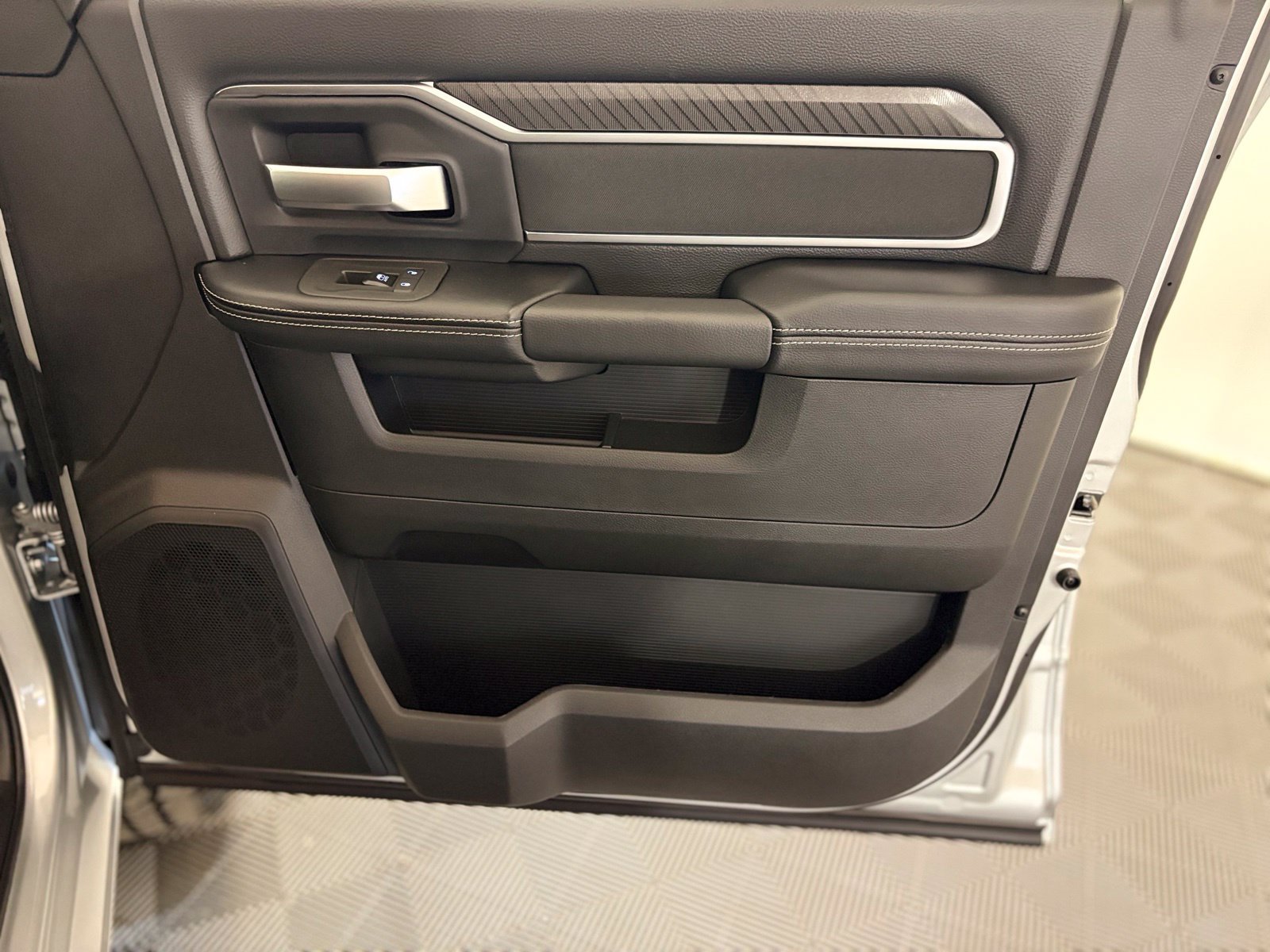New 2027 RAM 3500 Big Horn AWD/4WD image 22