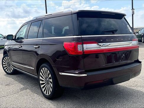 Used 2018 Lincoln Navigator Reserve w/ Technology Package AWD/4WD image 6