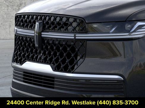 New 2026 Lincoln Navigator L Reserve w/ Jet Appearance Package AWD/4WD image 17