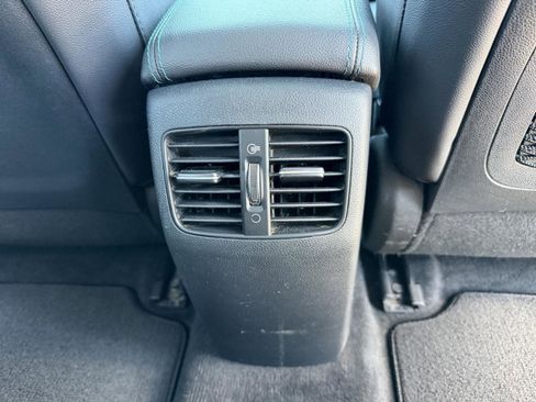 Used 2022 Kia Niro EX Premium w/ Cold Weather Package image 25