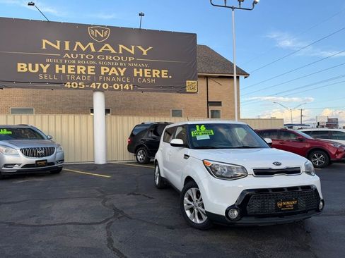 Used 2016 Kia Soul + FWD image 39