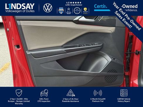 Certified 2022 Volkswagen Taos SEL w/ Panoramic Sunroof Package image 10