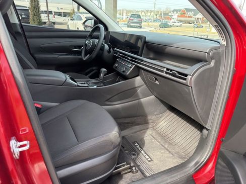 Certified 2026 Hyundai Tucson SE image 13