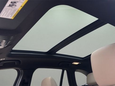 Used 2019 BMW X1 xDrive28i w/ Convenience Package image 17