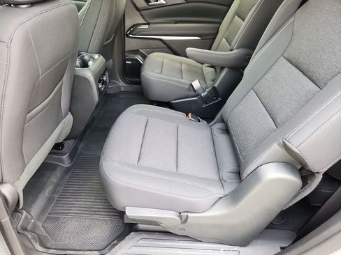 New 2025 Chevrolet Traverse LT w/ Enhanced Driving Package image 8