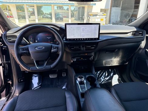 Certified 2023 Ford Escape ST-Line w/ Tech Pack #1 AWD/4WD image 12