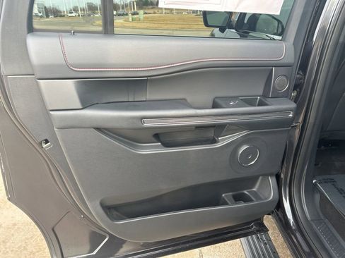 Used 2024 Ford Expedition Max Limited image 16