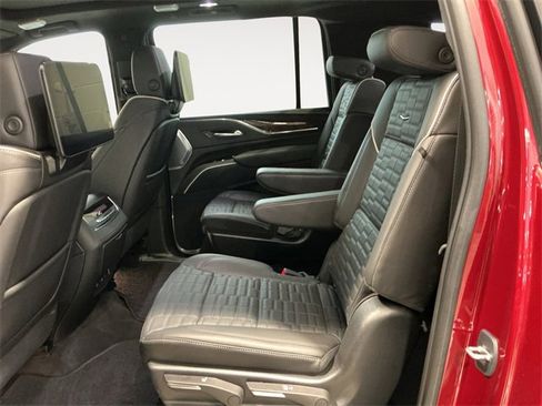 Certified 2023 Cadillac Escalade ESV Sport Platinum w/ LPO, ONYX Package image 11