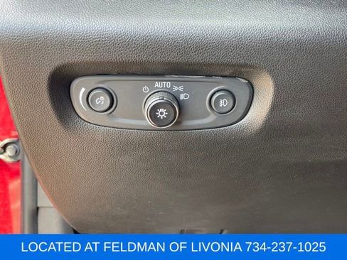 Used 2020 Chevrolet Traverse LT w/ LT Premium Package FWD image 19