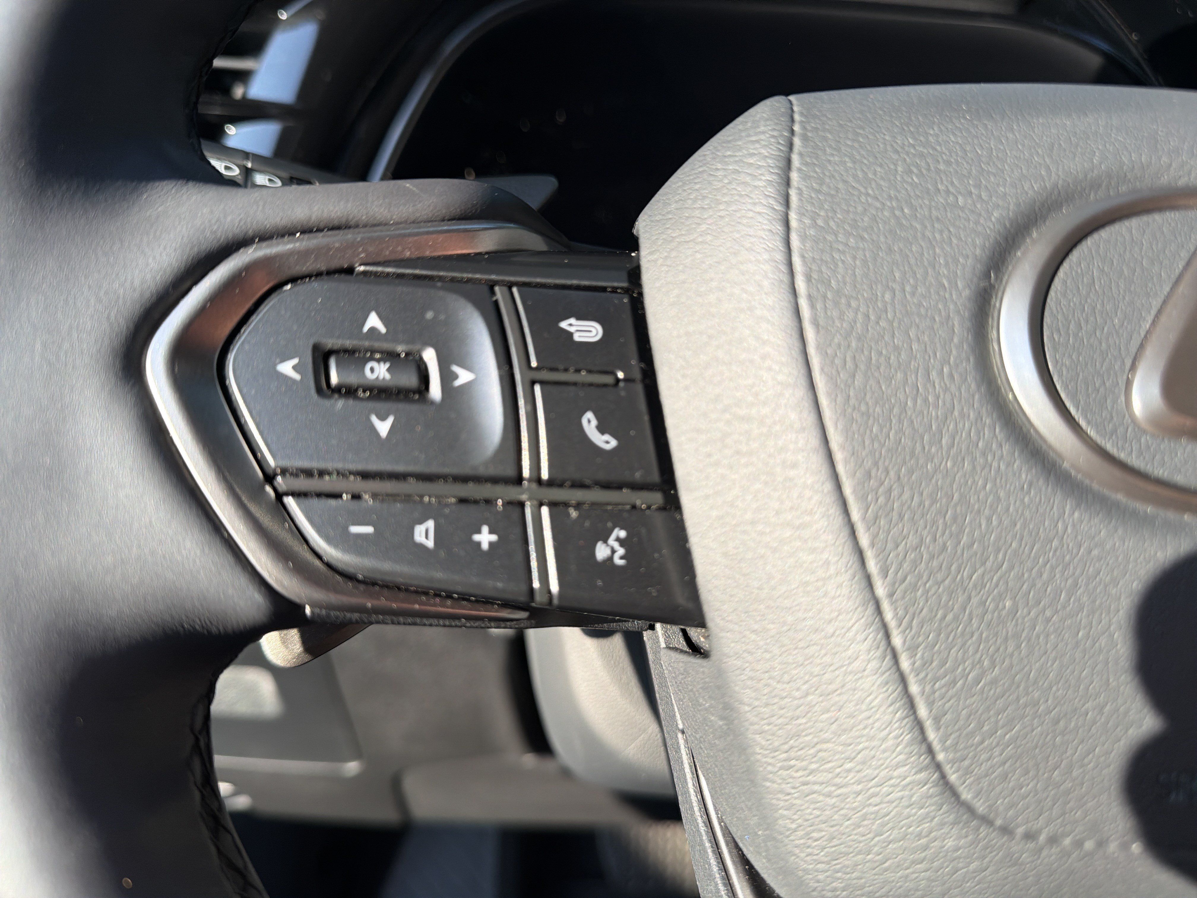 Certified 2025 Lexus TX 350 FWD w/ Technology Package image 18