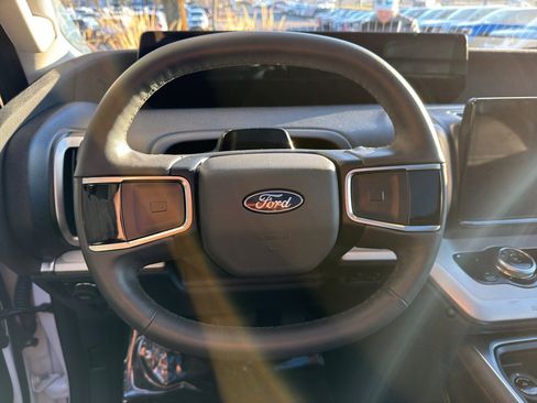 Certified 2025 Ford Expedition Active image 24