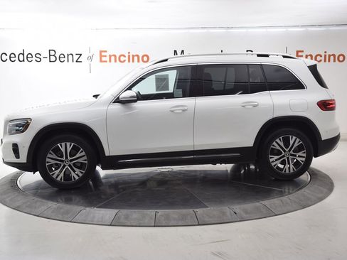 Certified 2024 Mercedes-Benz GLB 250 image 3