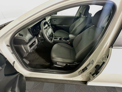 Used 2025 Kia K4 FWD image 13