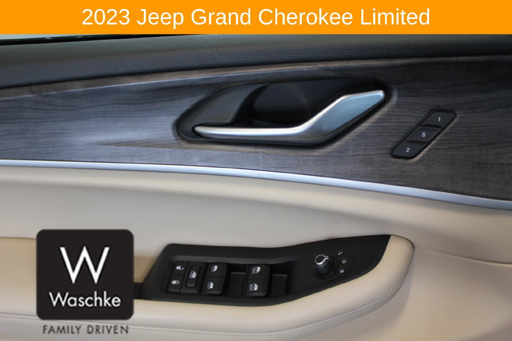 Used 2023 Jeep Grand Cherokee Limited w/ Trailer Tow Prep Group (B) AWD/4WD image 27