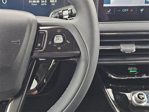 Certified 2023 Lincoln Corsair FWD w/ Equipment Group 101A image 28