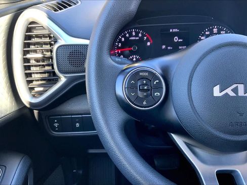 Used 2022 Kia Soul LX image 22