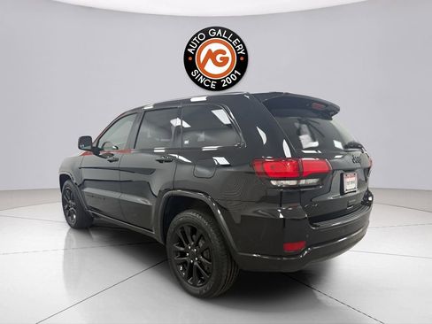 Used 2018 Jeep Grand Cherokee Altitude image 6