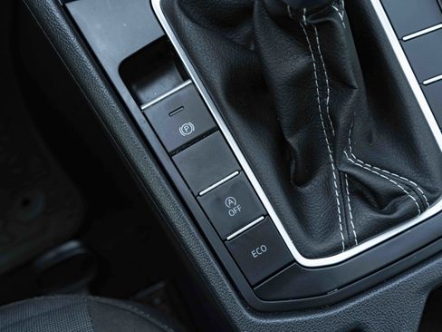 Certified 2025 Volkswagen Jetta S FWD image 27