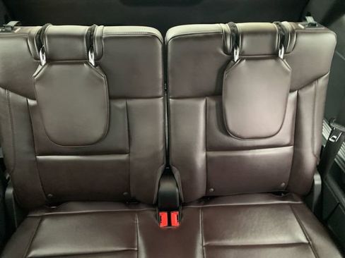 Certified 2025 Ford Explorer Platinum image 22