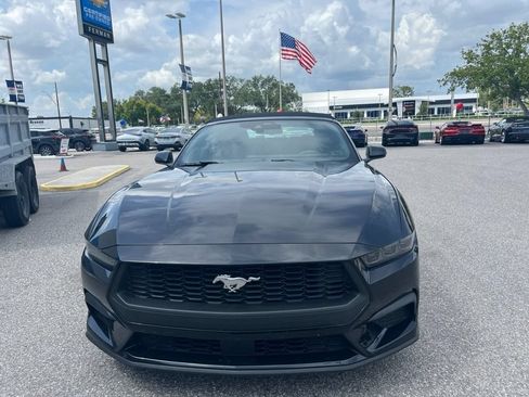 Used 2025 Ford Mustang Premium RWD image 8
